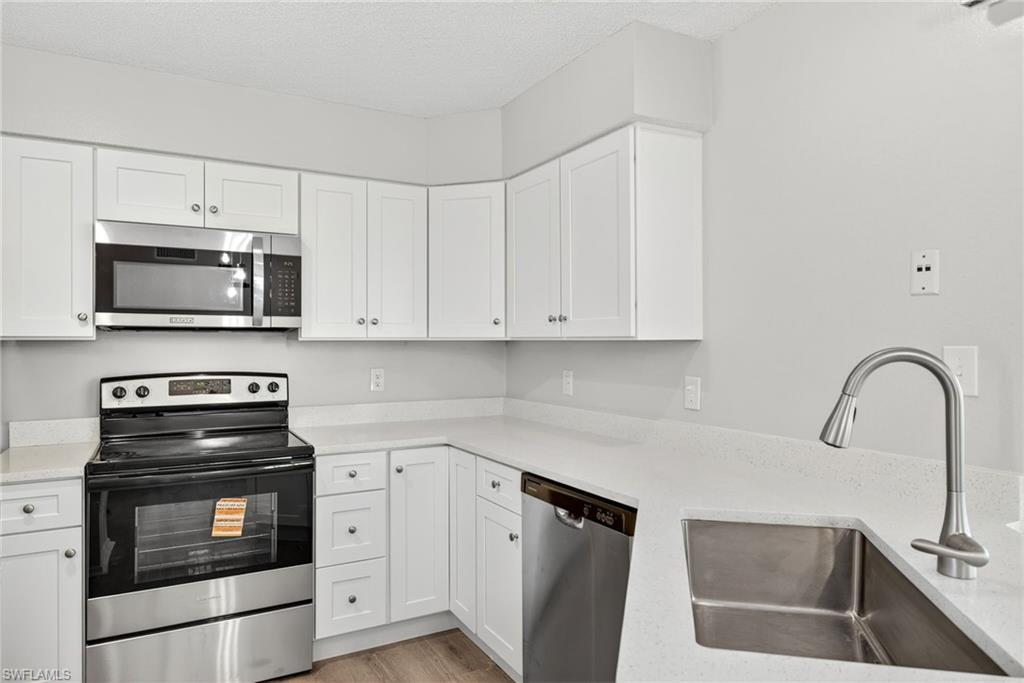 HIDDEN GARDENS - Residential Lease