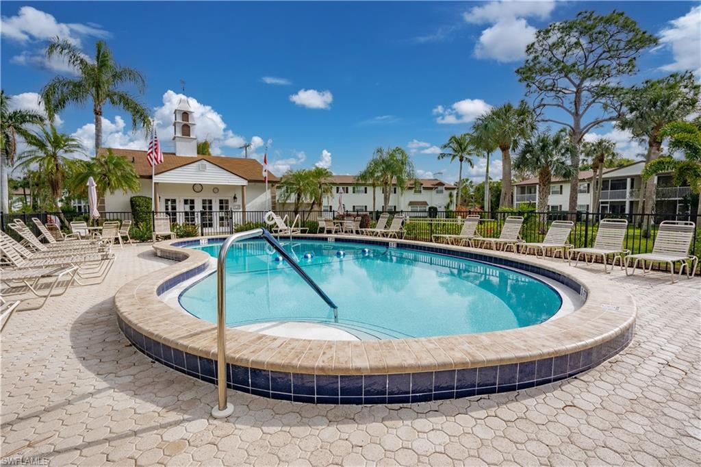 FOXMOOR CONDO - Residential