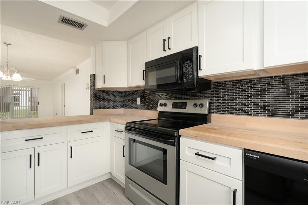 FOXMOOR CONDO - Residential