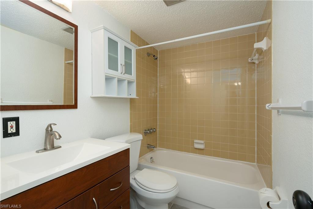 FOXMOOR CONDO - Residential