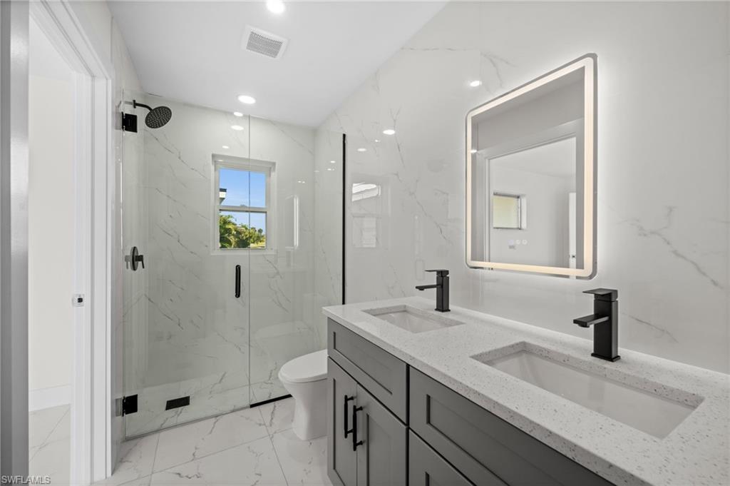 OAKLAND HILLS - Residential