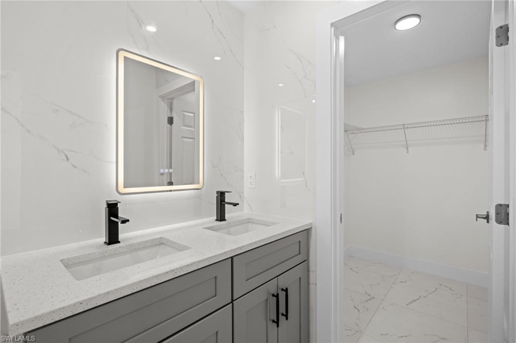 OAKLAND HILLS - Residential