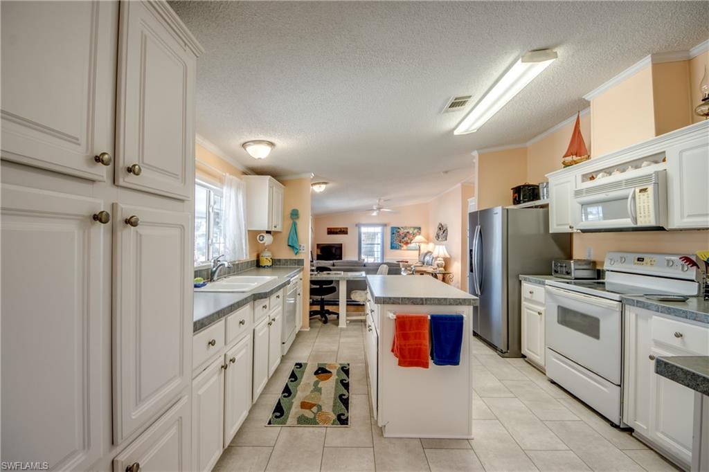 PINE ISLAND COVE - Residential