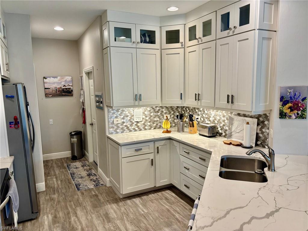 SOMMERSET VILLAS - Residential