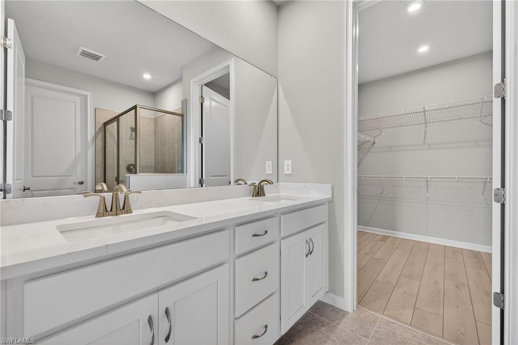 BONAVIE COVE - Residential