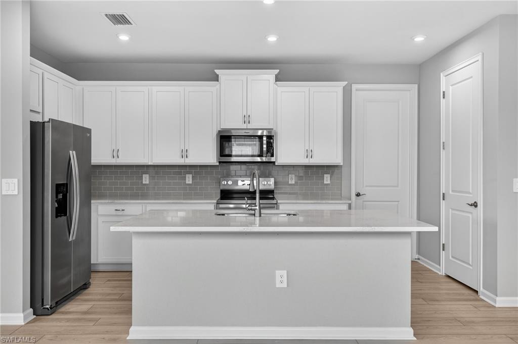 BONAVIE COVE - Residential