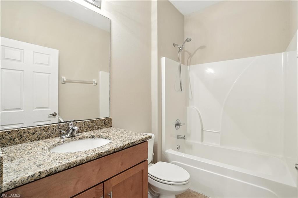 PROMENADE EAST - Residential