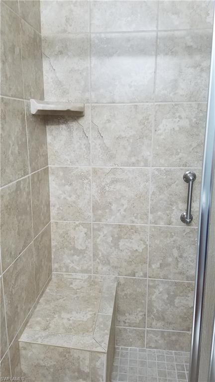 FOXMOOR LAKES - Residential