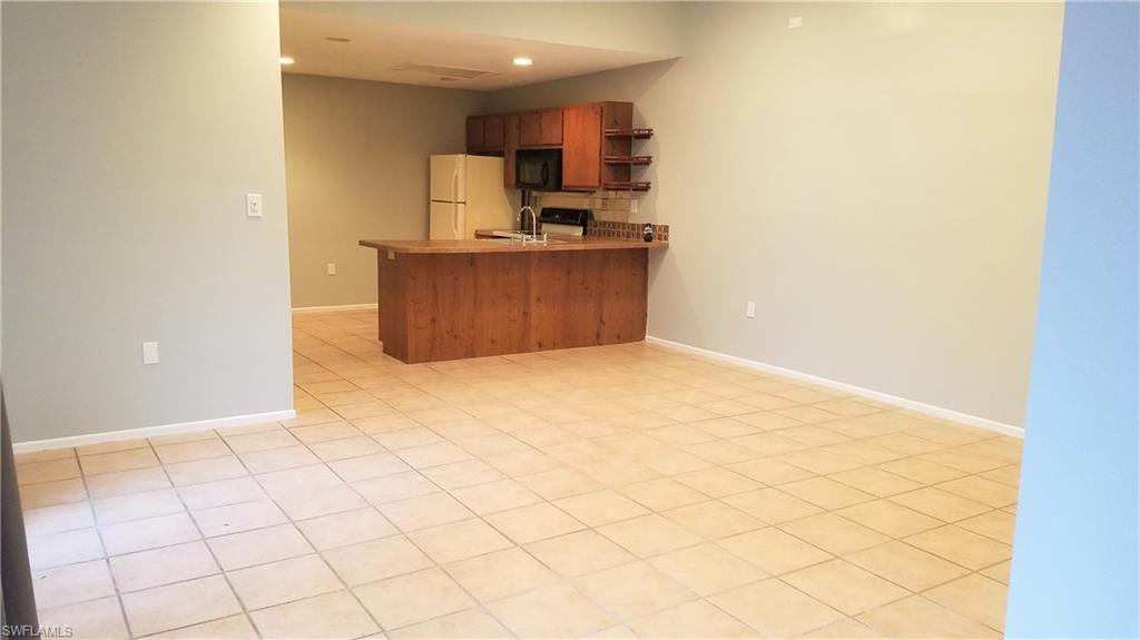 FOXMOOR LAKES - Residential