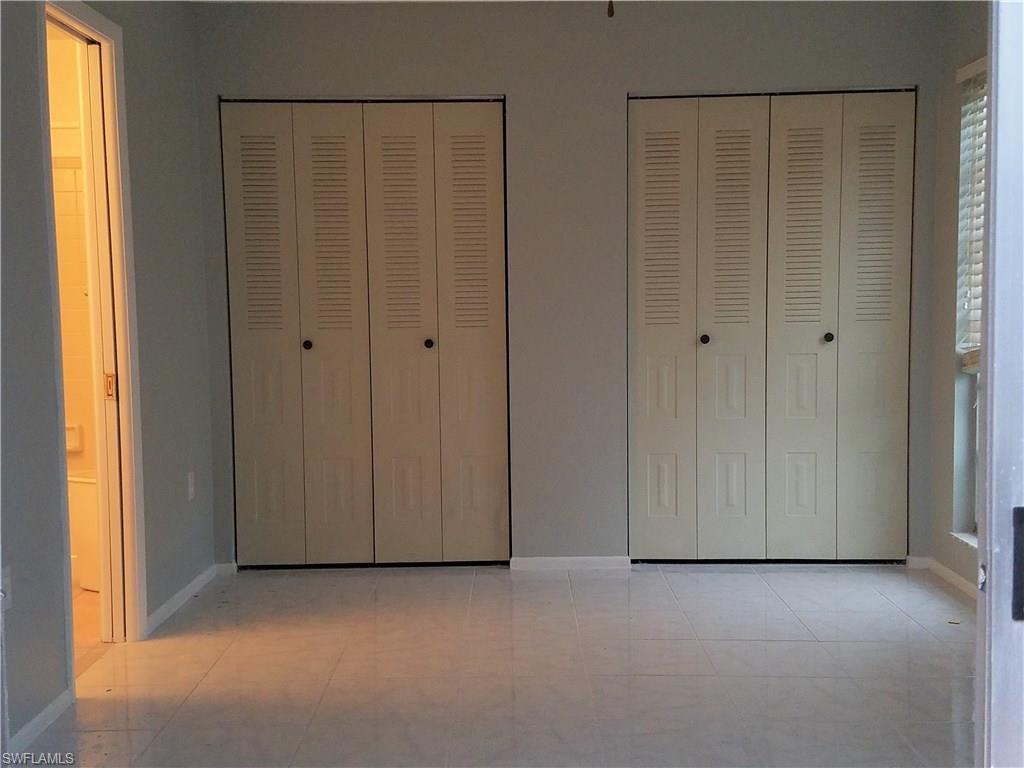 FOXMOOR LAKES - Residential