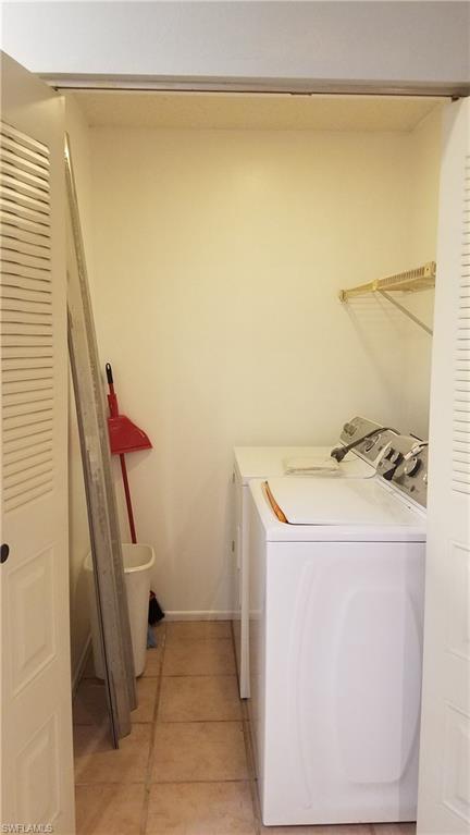 FOXMOOR LAKES - Residential