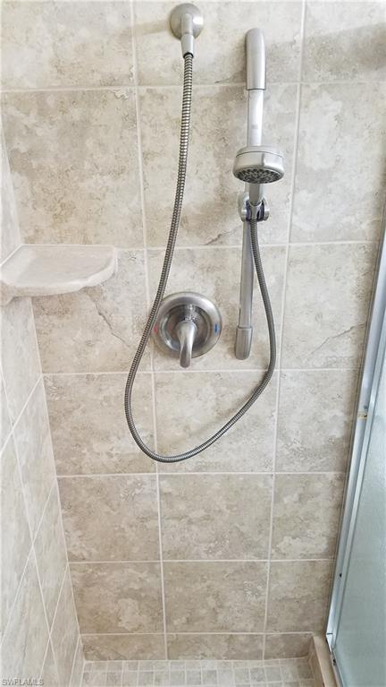 FOXMOOR LAKES - Residential