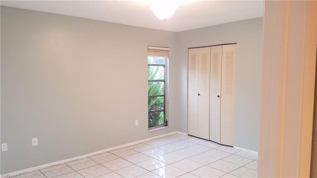 FOXMOOR LAKES - Residential