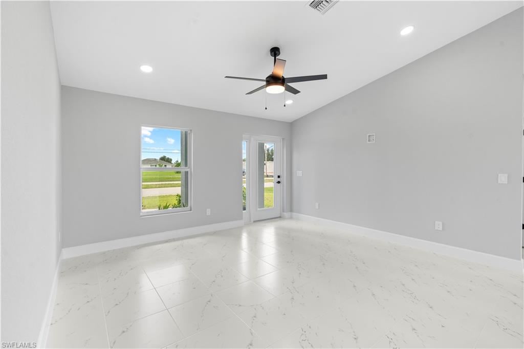 CAPE CORAL - Residential