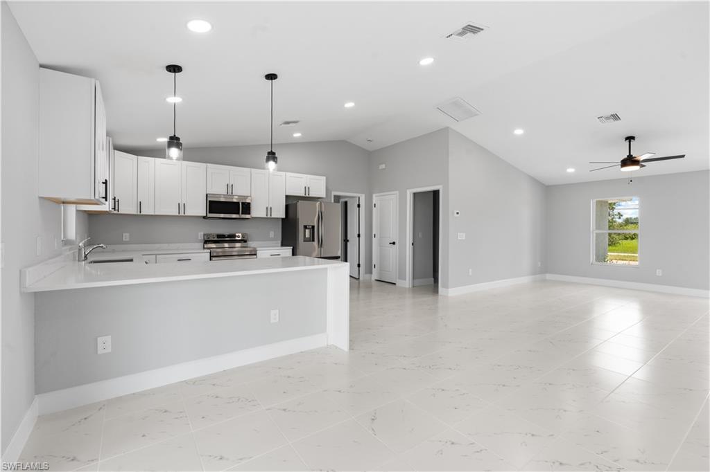 CAPE CORAL - Residential