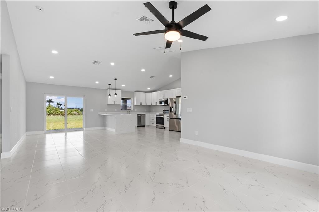 CAPE CORAL - Residential