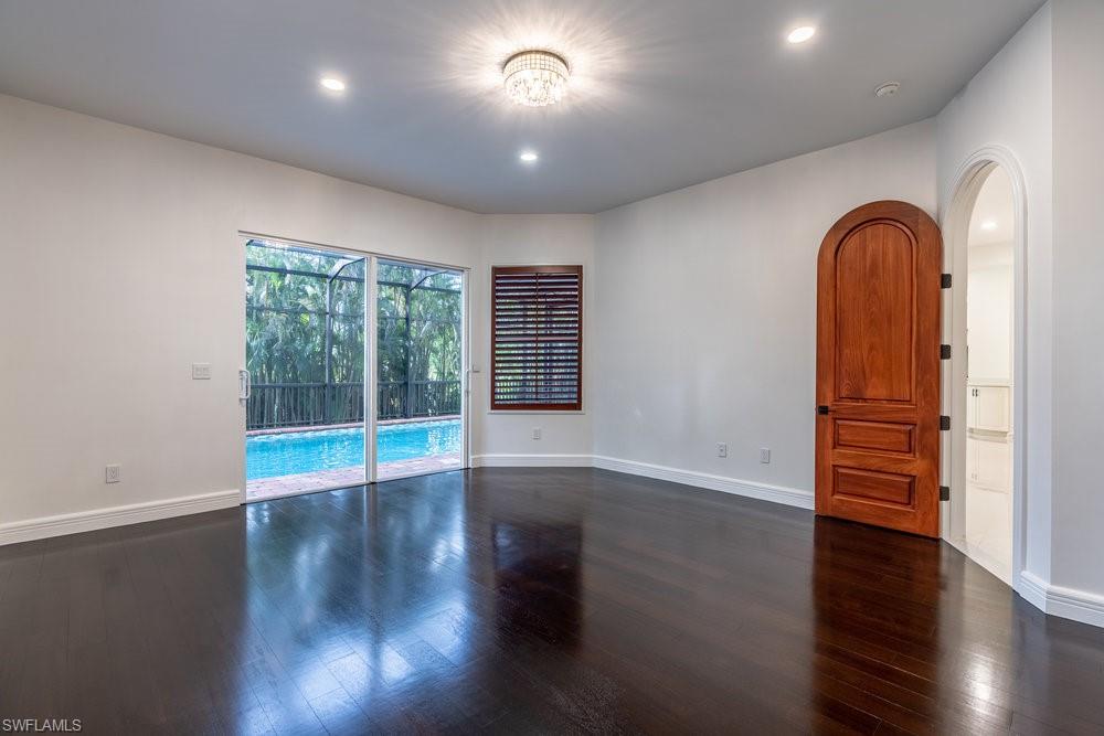 OLDE NAPLES - Residential