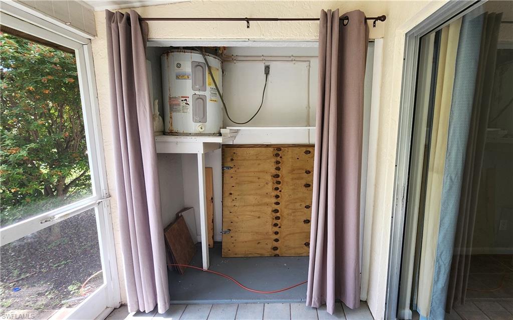 CAPE CORAL - Residential Lease