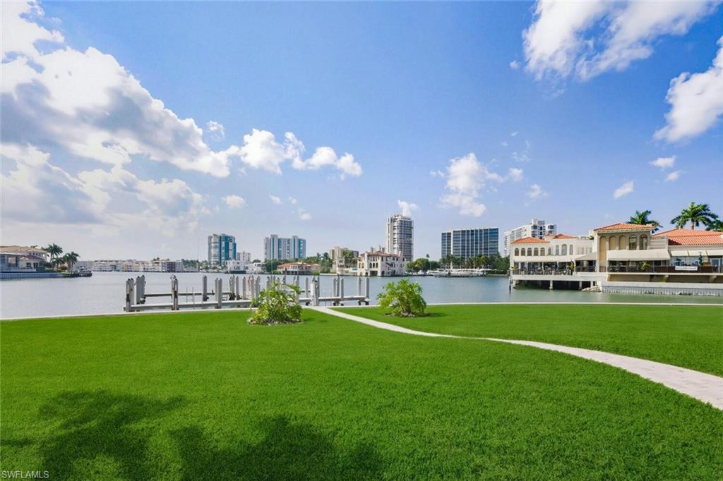 250 Park Shore DR E 101