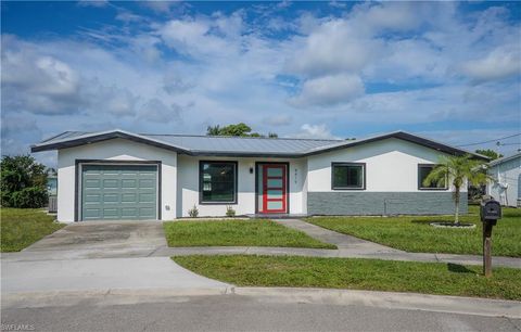 A home in NORTH FORT MYERS