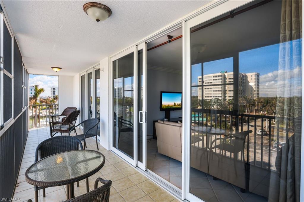 VANDERBILT TOWERS - Residential