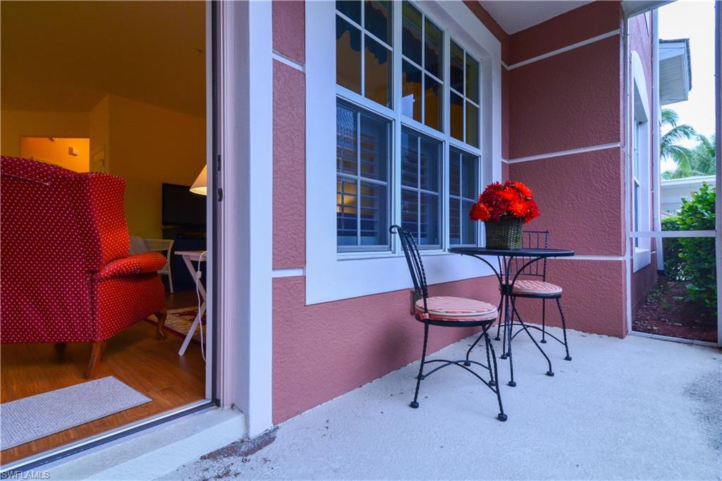 ROYAL POINTE - Residential