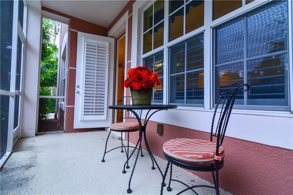 ROYAL POINTE - Residential