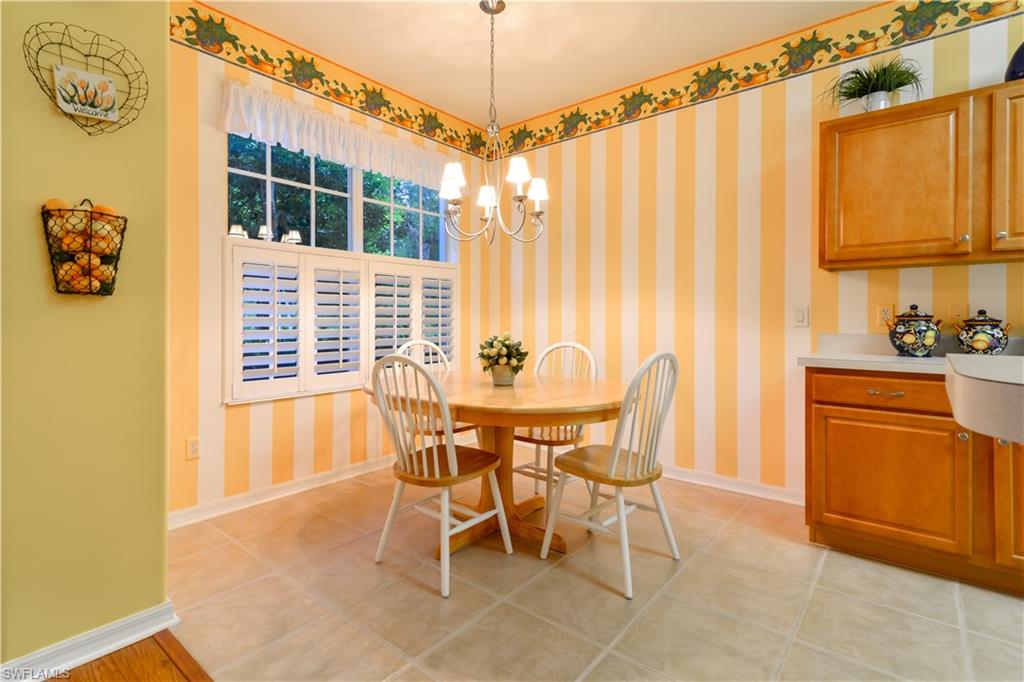 ROYAL POINTE - Residential