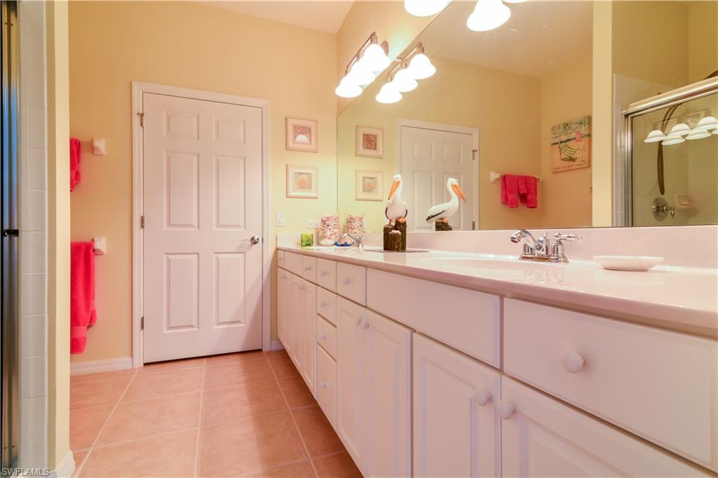 ROYAL POINTE - Residential