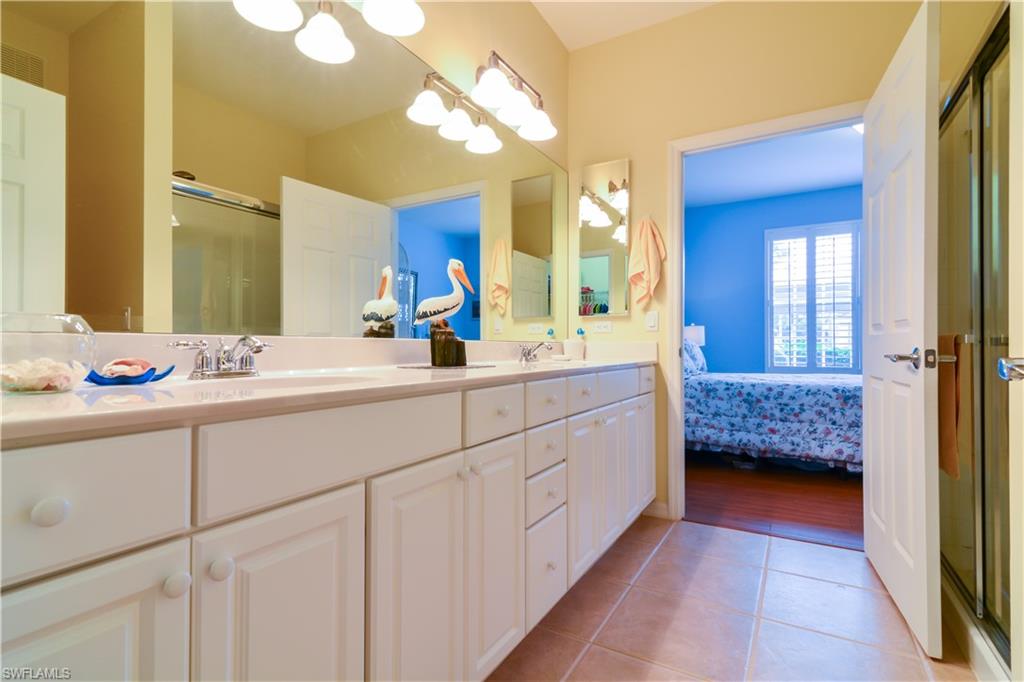 ROYAL POINTE - Residential