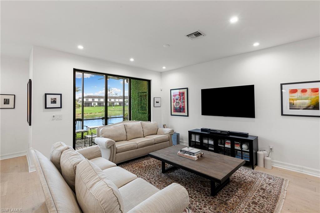 VANDERBILT RESERVE - Residential