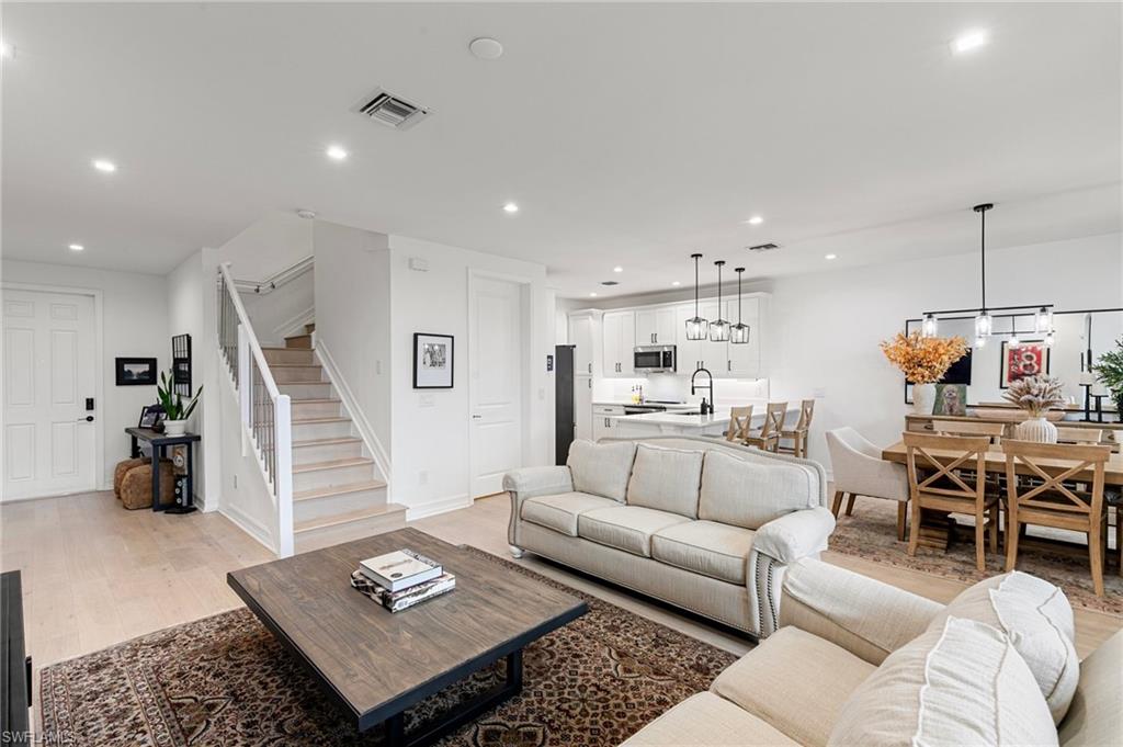 VANDERBILT RESERVE - Residential