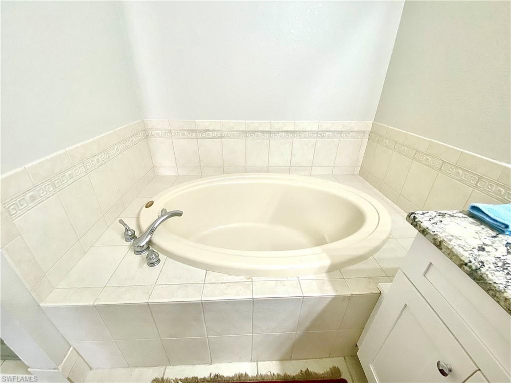 REFLECTION LAKES - Residential