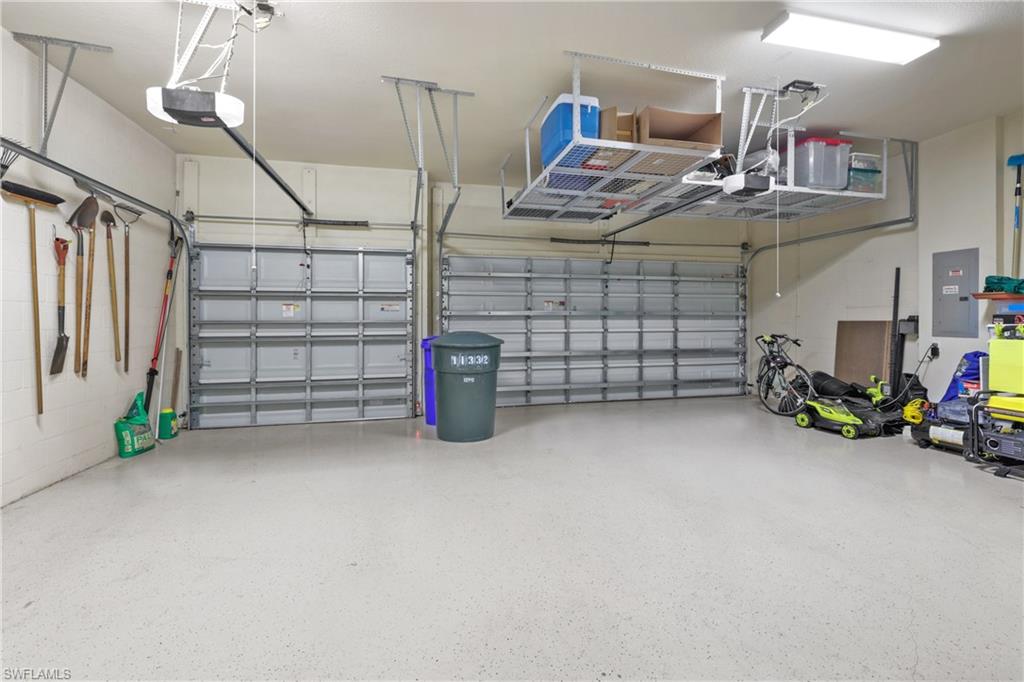 REFLECTION ISLES - Residential