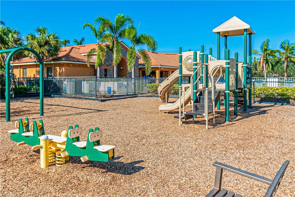 REFLECTION ISLES - Residential