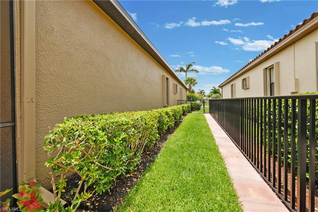 REFLECTION ISLES - Residential