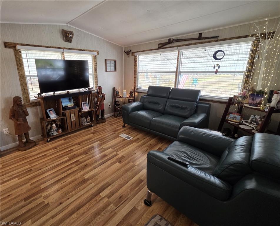 LAZY DAYS MOBILE VILLAGE - Residential