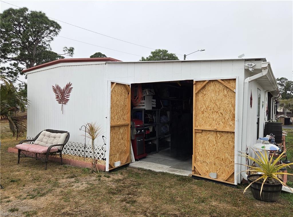 LAZY DAYS MOBILE VILLAGE - Residential