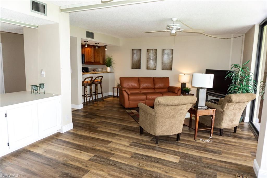 SCHOONER BAY - Residential