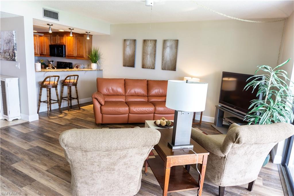 SCHOONER BAY - Residential