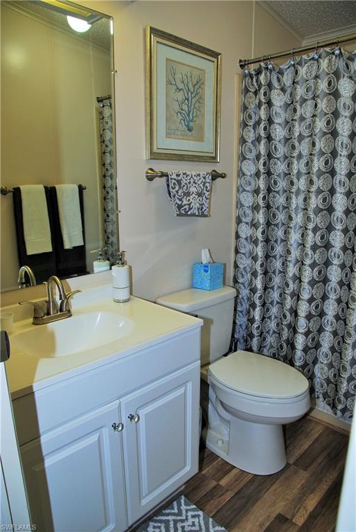 SIX LAKES COUNTRY CLUB - Residential