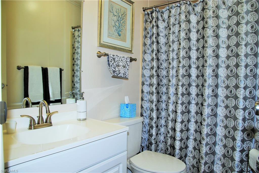 SIX LAKES COUNTRY CLUB - Residential