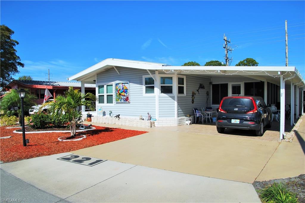 SIX LAKES COUNTRY CLUB - Residential