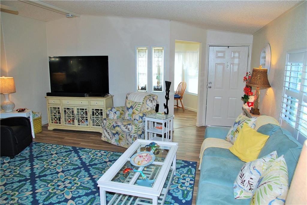 SIX LAKES COUNTRY CLUB - Residential