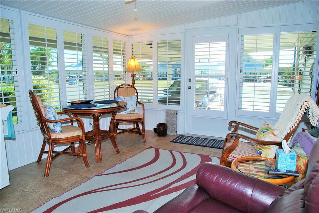 SIX LAKES COUNTRY CLUB - Residential