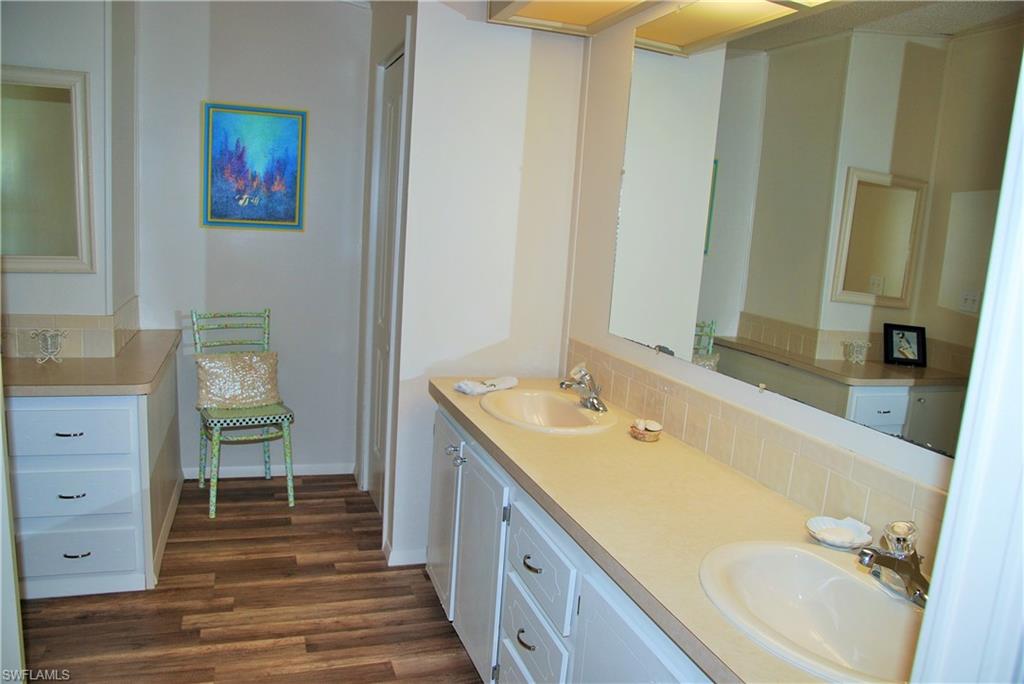 SIX LAKES COUNTRY CLUB - Residential