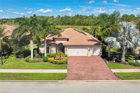Photo of 1621 Songbird CT, NAPLES, FL 34120 (MLS # 225072309)