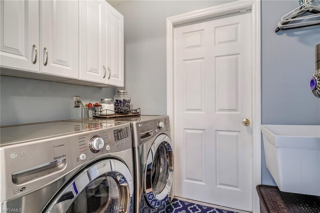 SAN CARLOS PARK - Residential