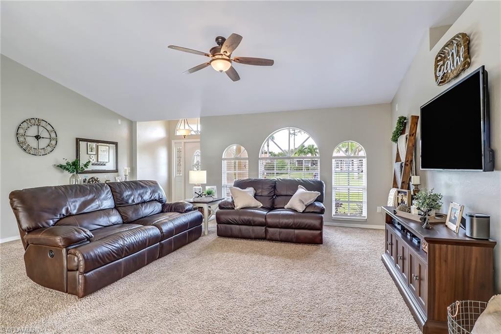 SAN CARLOS PARK - Residential