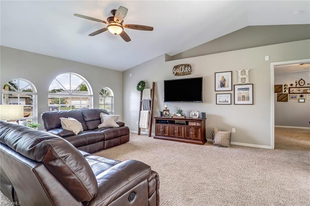 SAN CARLOS PARK - Residential